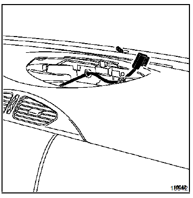 Raccorder le faisceau de l'airbag passager.