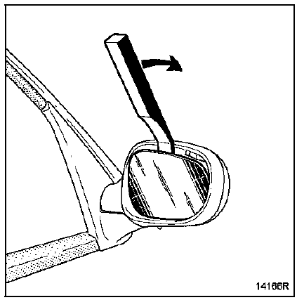 Insérer l'outil Car.1363, prendre appui sur le bord de la
