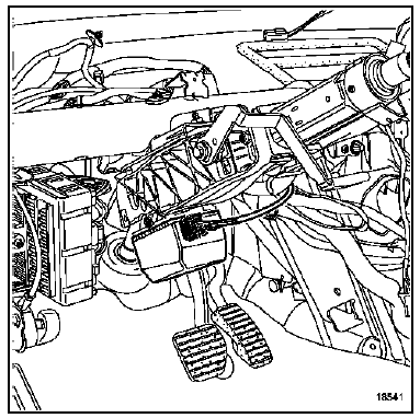 ATTENTION : la vis du verrou électrique possède un